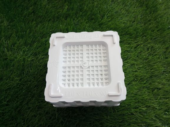 Chậu nhựa hàng rào tre 3