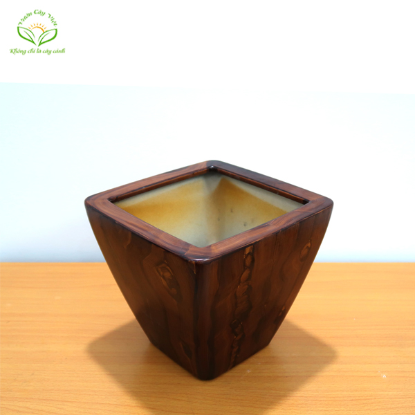 Chậu nhựa trụ vuông vát lớn – CA002