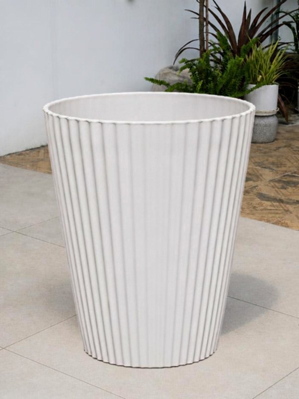 Chậu Nhựa Gân Sọc Trắng 40