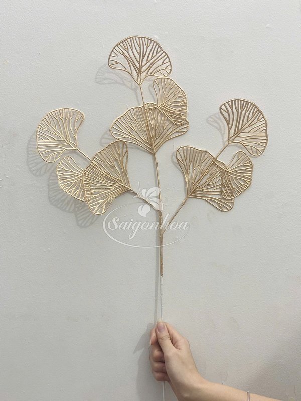 Nhánh Rẻ Quạt Nhũ Vàng