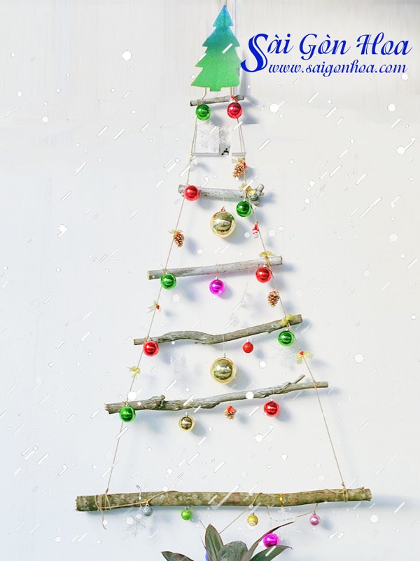 Cây Thông Noel Treo Tường