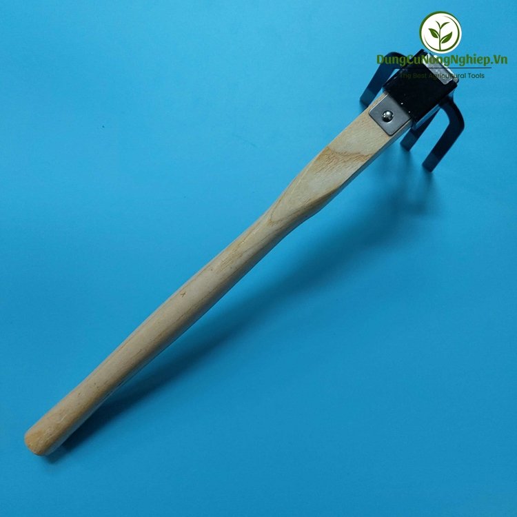 Cào cầm tay lưỡi đen, dài 40cm