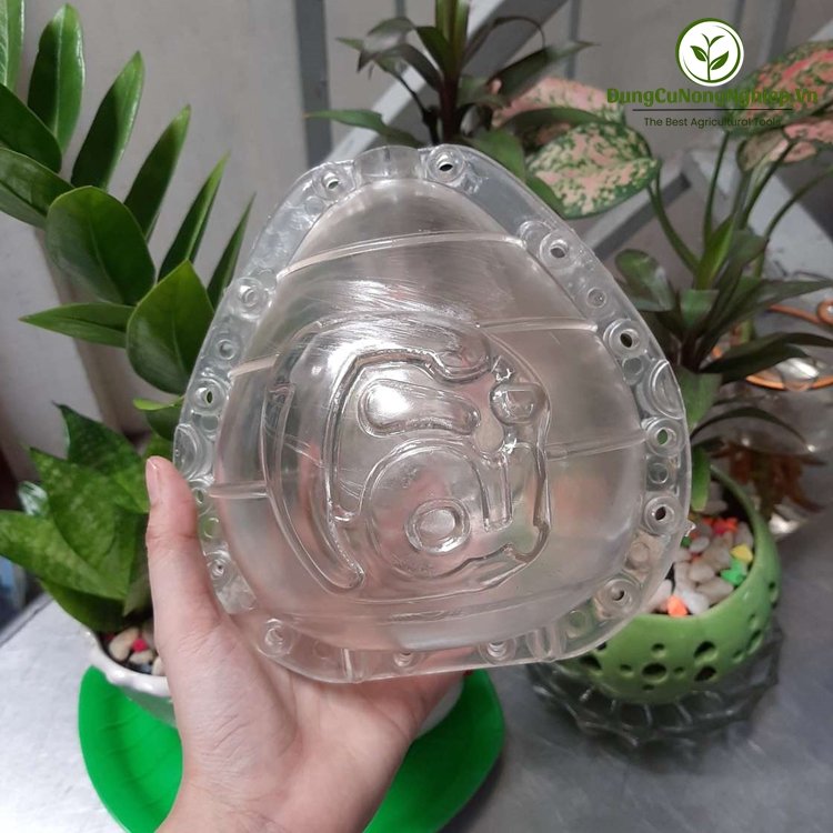 Khuôn giọt nước chữ thư pháp loại trung