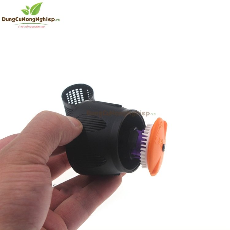 Béc phun 4 điểm bán kính phun 7-9m có thể gắn béc xoay