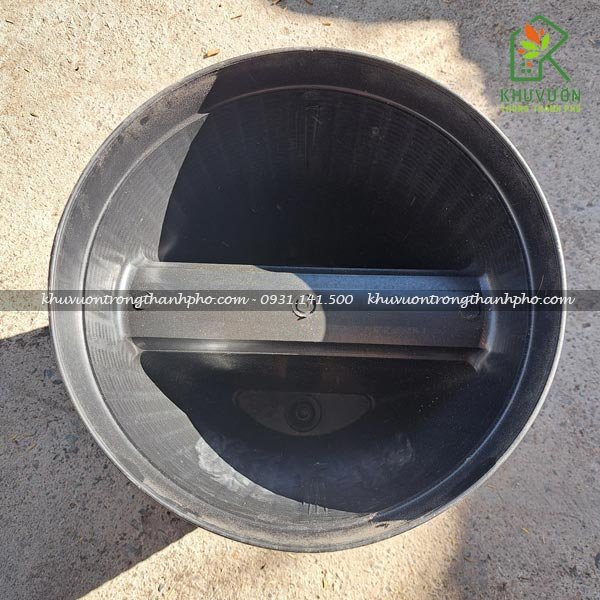 Chậu nhựa kẹp lan can 28x25cm 2
