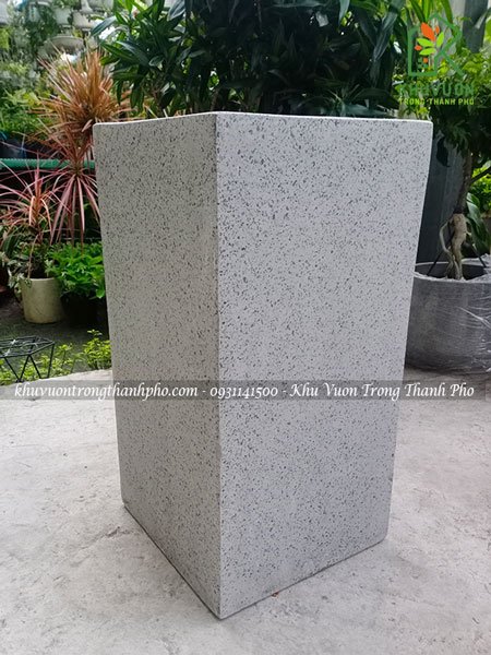Chậu xi măng đá mài trụ vuông 30x60cm