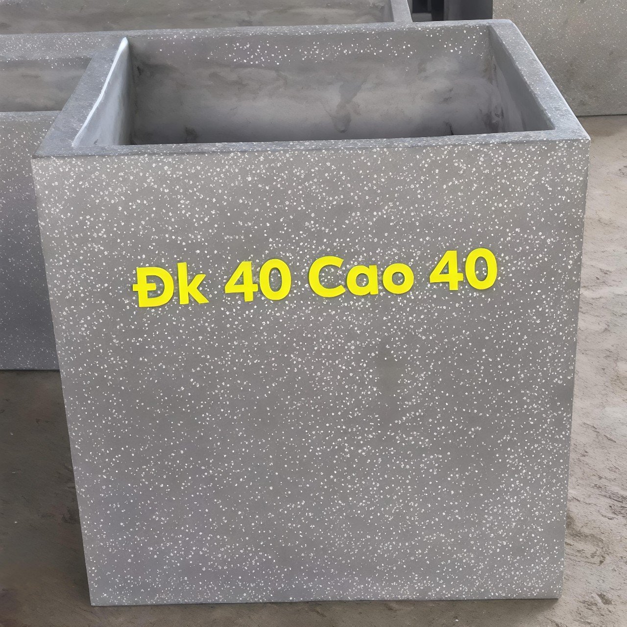 Chậu Đá Mài 40 Vuông Trồng Cây Sân Thượng