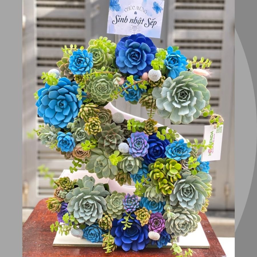 Quà Tặng Sang Trọng Từ Hoa Sen Đá Decor Khắc Tên Theo Chữ 2