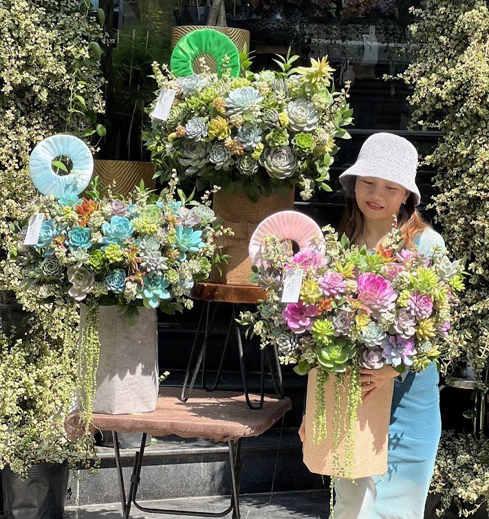 Lẵng Hoa Khai Trương Giá Bao Nhiêu? Giỏ Sen Đá Ưu Điểm Gì? 2