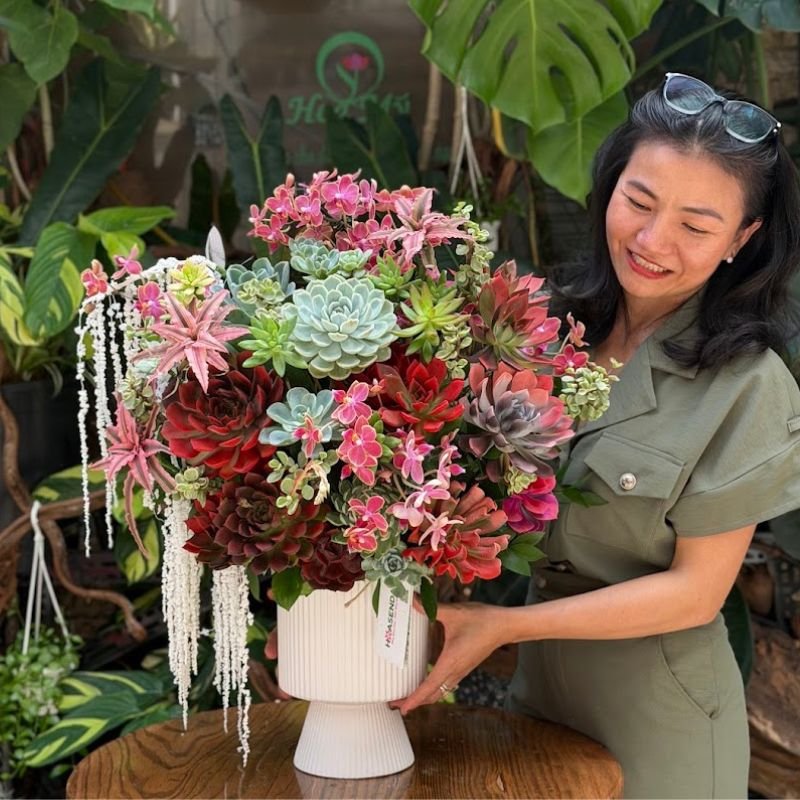 Lẵng Hoa Chúc Mừng Khai Trương: Bình Hoa Sen Đá Đỏ Mix Lan Mini Đỏ 2