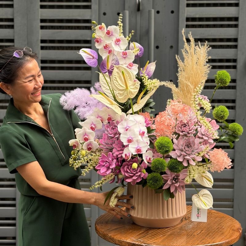 Lẵng Hoa Khai Trương Để Bàn Sen Đá Mix Lan Hồ Điệp Tươi Lâu 15-30 Ngày