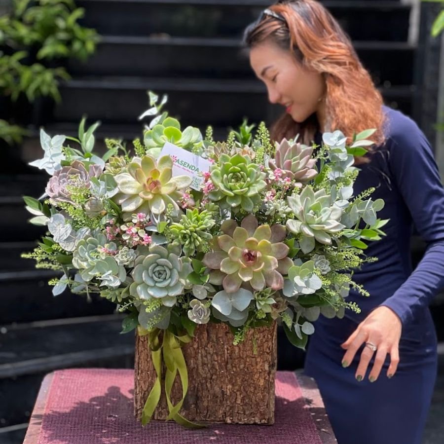 Hoa Sinh Nhật Đẹp Độc Đáo Giỏ Hoa Sen Đá Tươi Lâu 1 Tháng