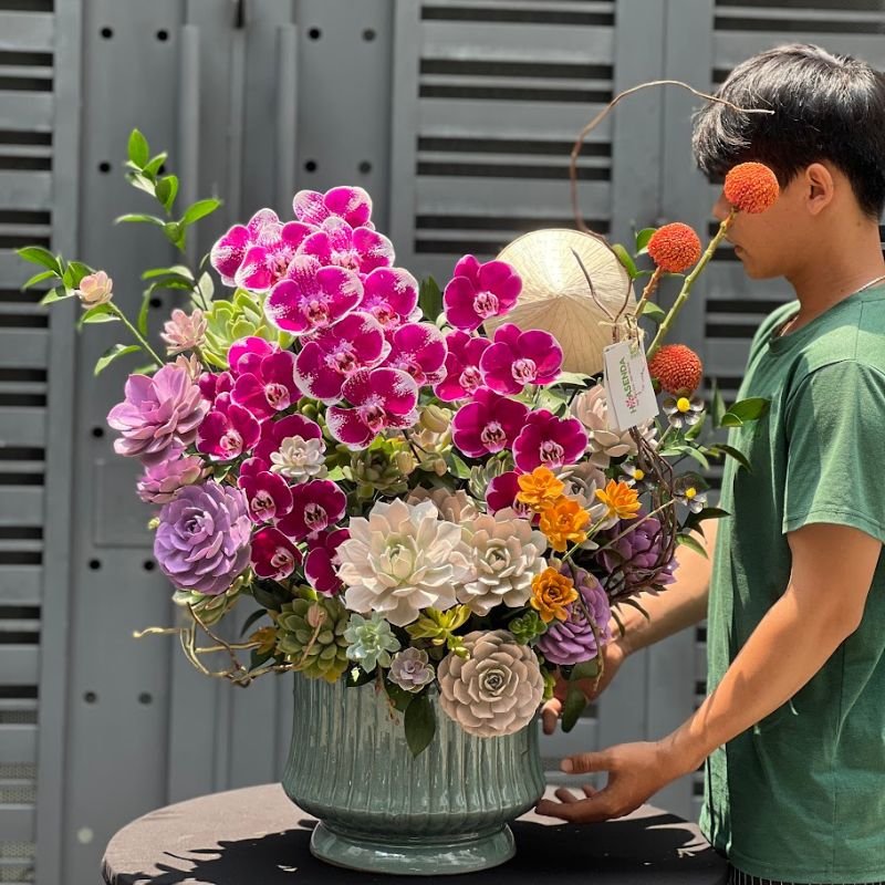 Chọn Hoa Chúc Mừng Sinh Nhật Bằng Sen Đá Hay Hoa Tươi?