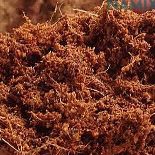 Mùn dừa trồng cây, làm đất tơi xốp, thông thoáng, giữ ẩm cho cây