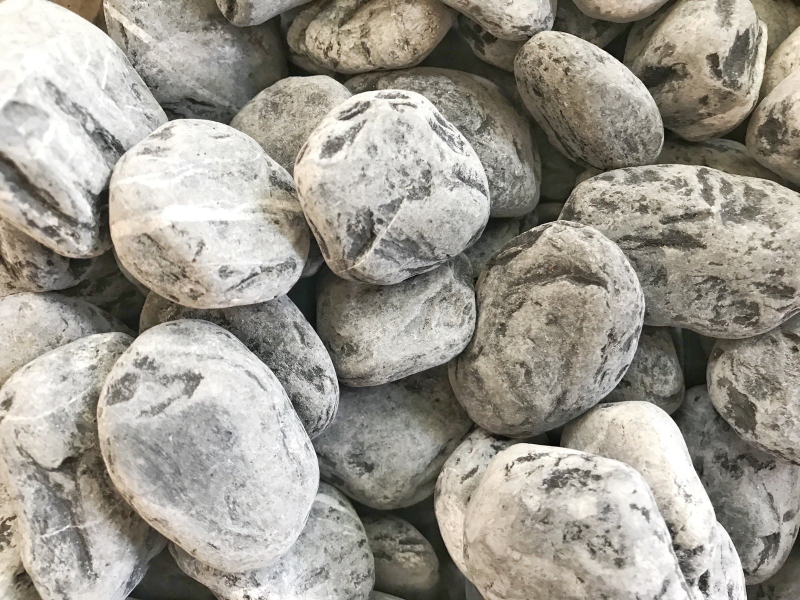 Sỏi xám xanh lớn 3-4cm (1kg) 2