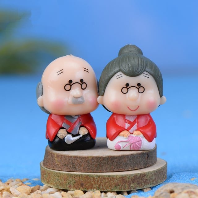 Ông bà lão ngồi