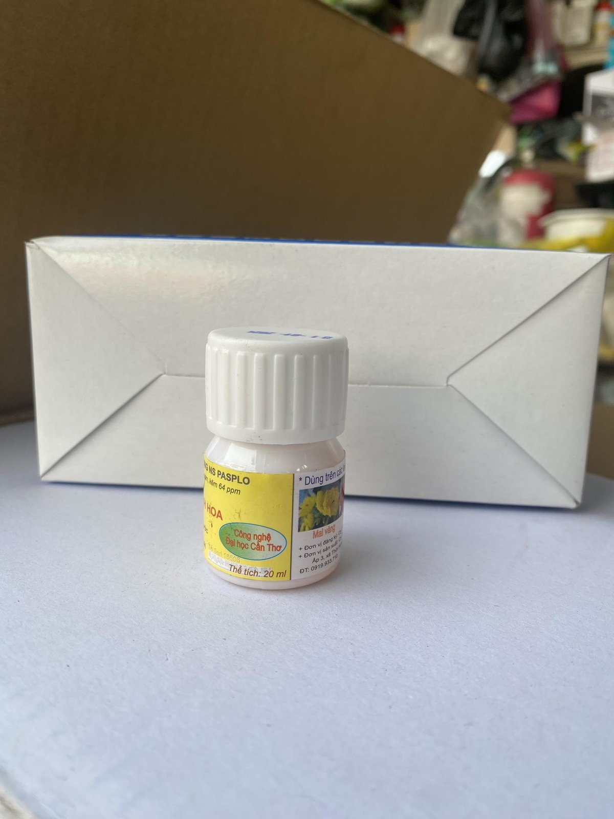 Phân bón CHỐNG RỤNG CÁNH HOA Đại Học Cần Thơ loại 20ml 2