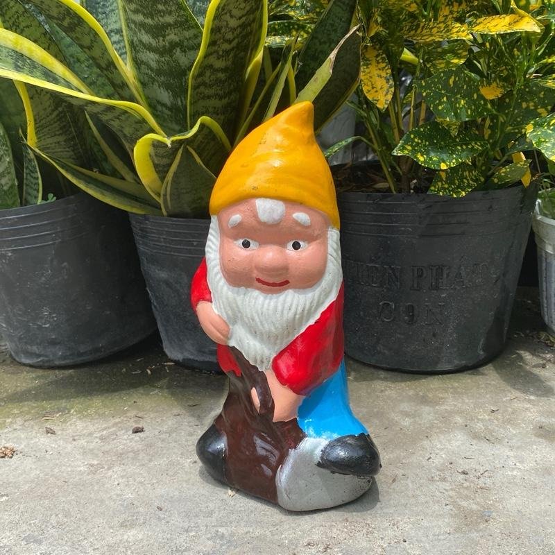 Tượng chú lùn xúc đất cao 22cm trang trí cảnh quan sân vườn noel 2