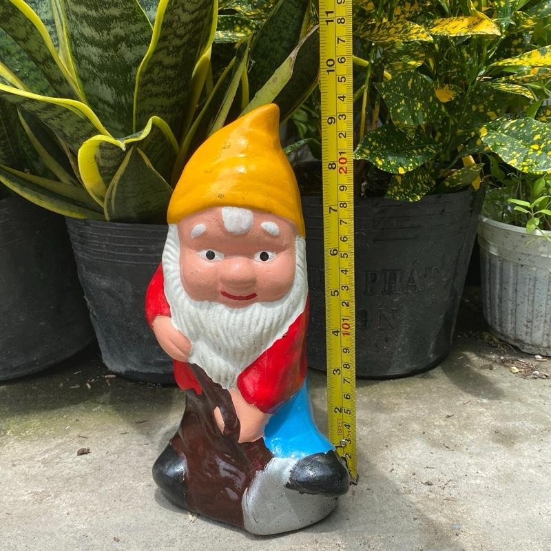 Tượng chú lùn xúc đất cao 22cm trang trí cảnh quan sân vườn noel 3