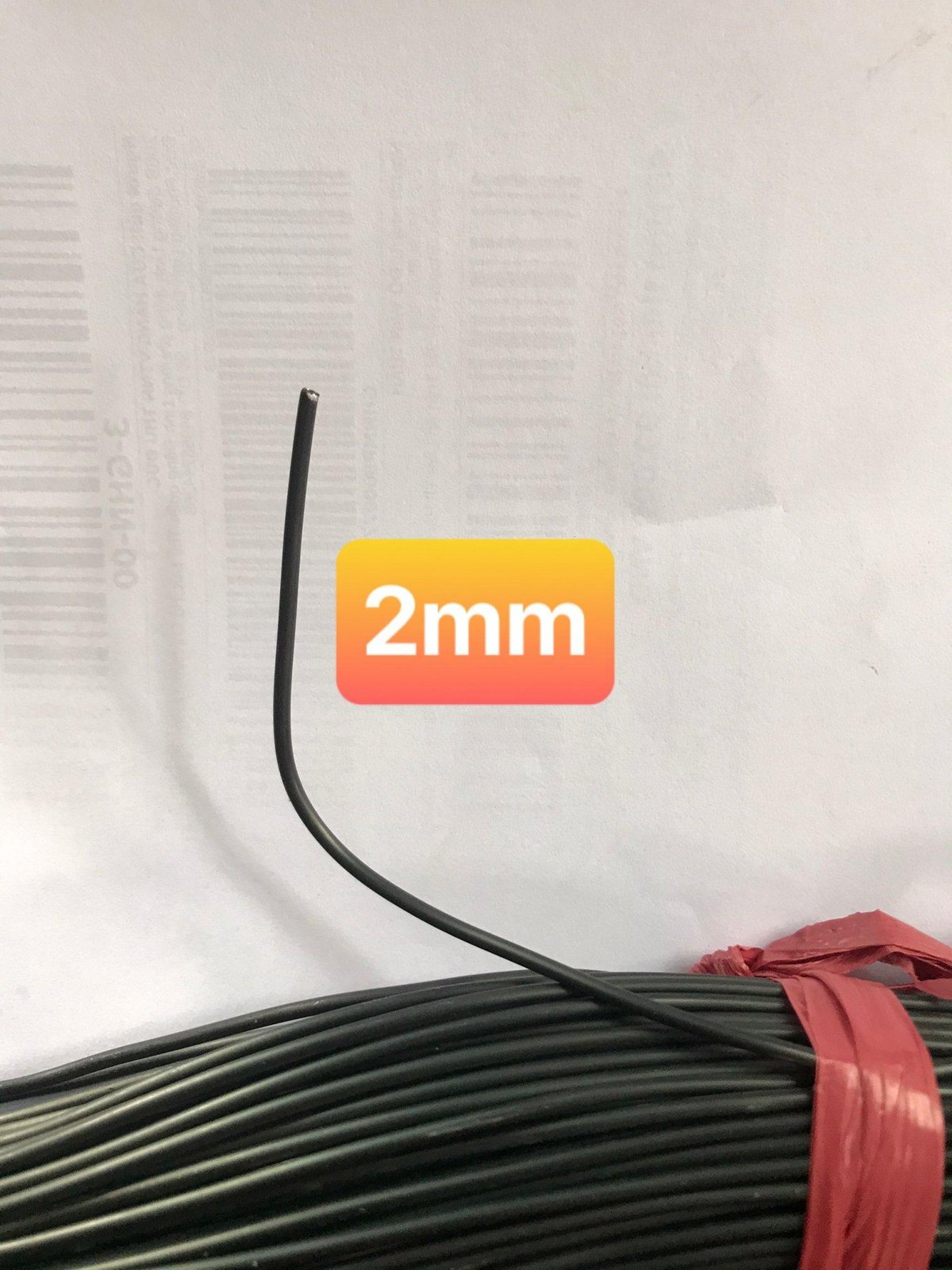Dây nhôm uốn cây có 2 màu chọn màu đen hoặc trắng ( Đen cuộn 500gam hoặc Trắng cuộn 700gam) kẽm  uốn 2