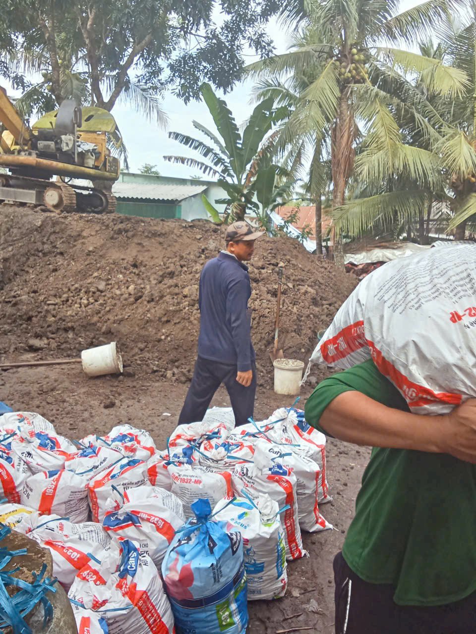 Đất thịt trồng cây bao 30kg 2