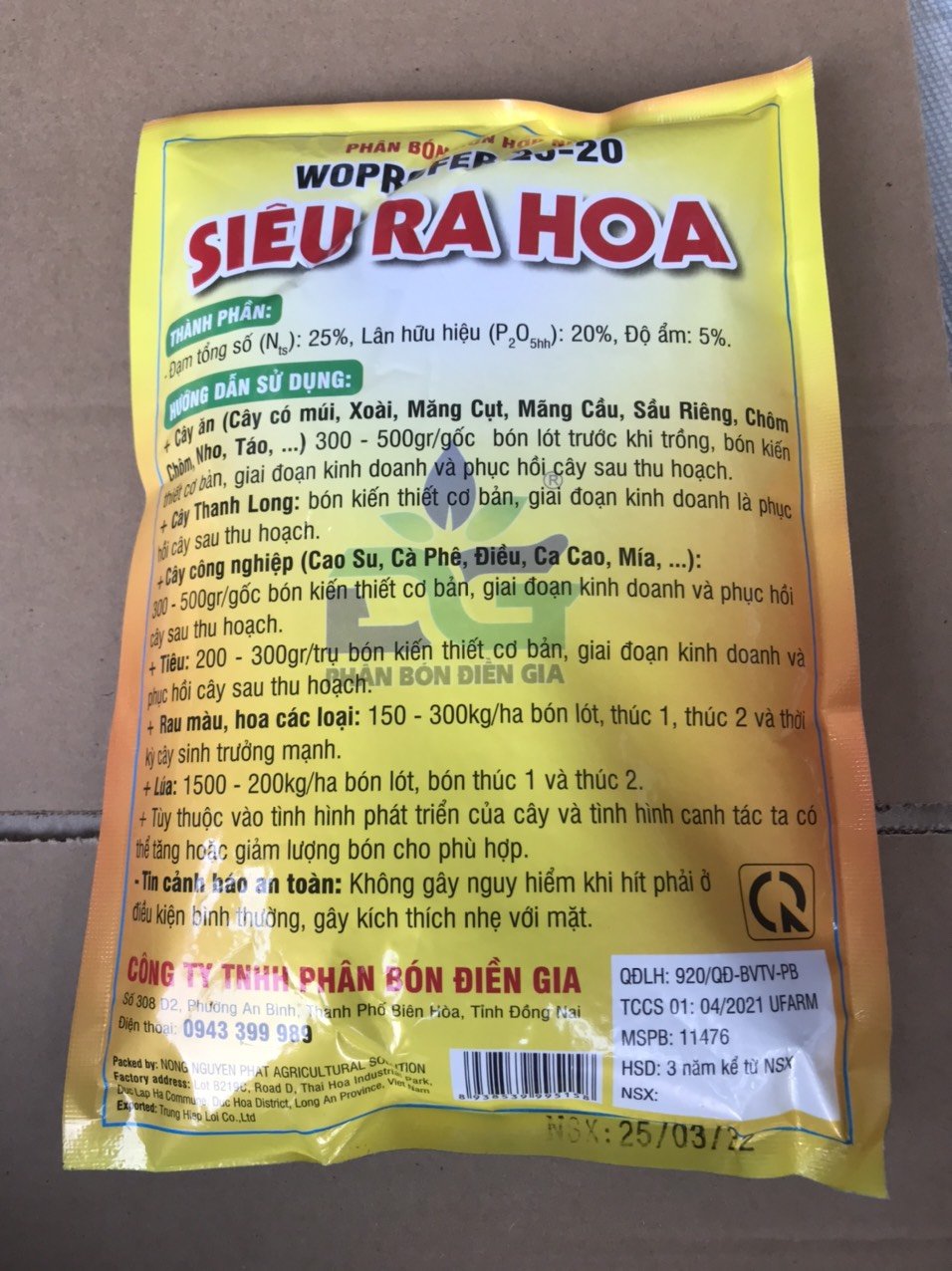 Phân bón siêu ra hoa kích hoa hiệu quả gói 700gam 3