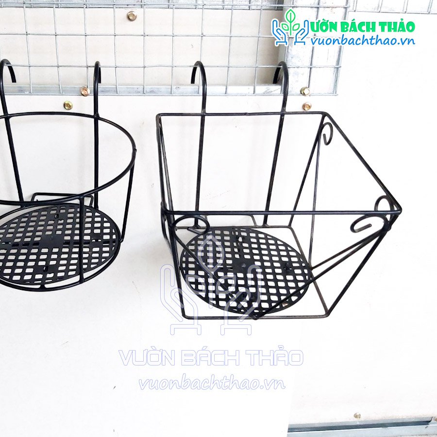 Kệ Sắt Vuông Treo Chậu Cây Ban Công, Lan Can 2