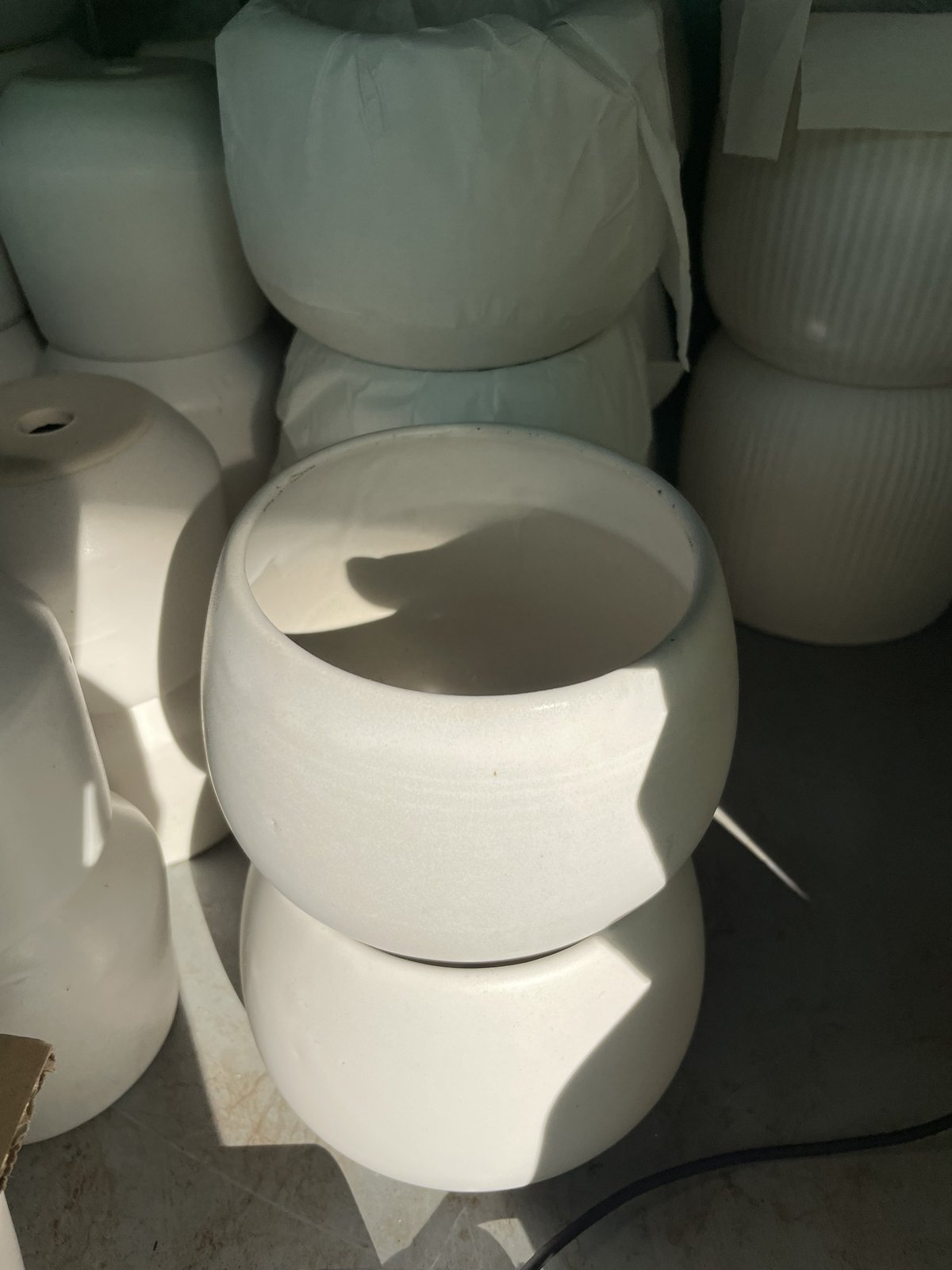 CHẬU HẠT DẺ TRÁNG MEN TRẮNG 10*7cm (1 chậu), tráng men, chậu cây trong nhà, bền đẹp, Cây Tươi Nguyên CTN1458 3