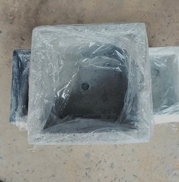 Chậu Trồng Cây Xi Măng Đá Mài Vuông 25cm 3