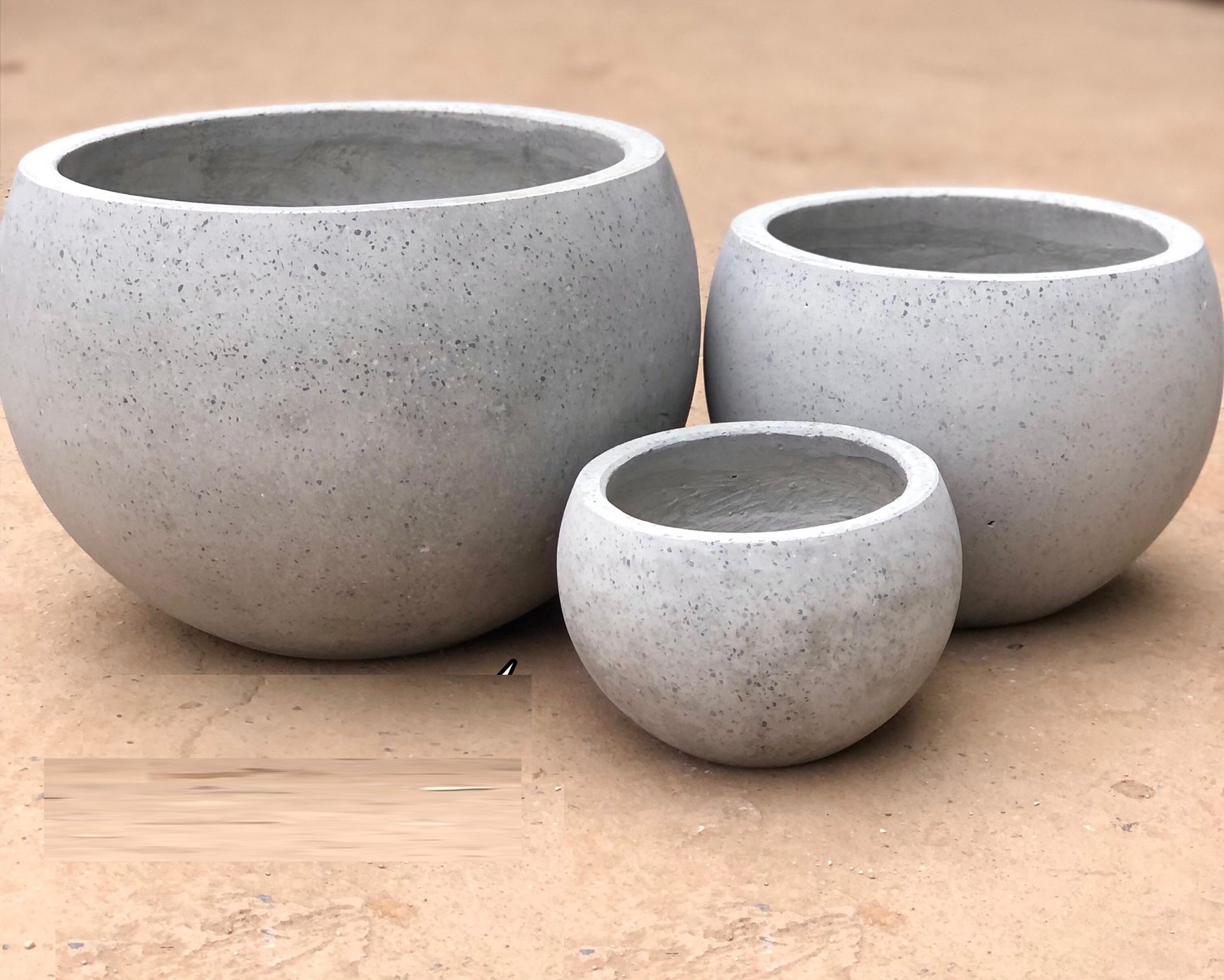 Chậu Trồng Cây Xi Măng Đá Mài Gáo Dừa 3