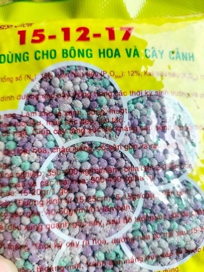 Phân Bón NPK 15 12 17 (gói 200gr) 2