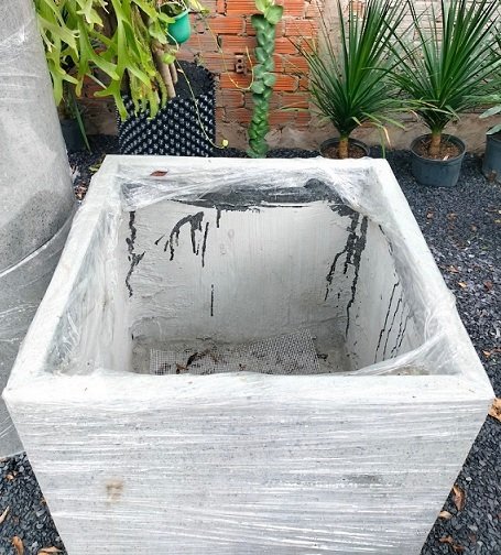 Chậu Xi Măng Đá Mài Trồng Cây Vuông 80cm 2