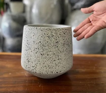 Chậu Xi Măng Đá Mài Hình Thúng 3