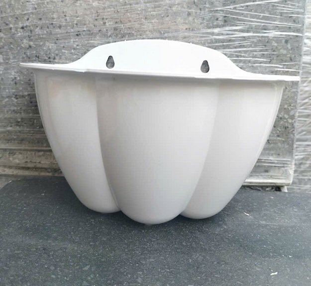 Chậu Nhựa Ốp Tường Trồng Cây 2