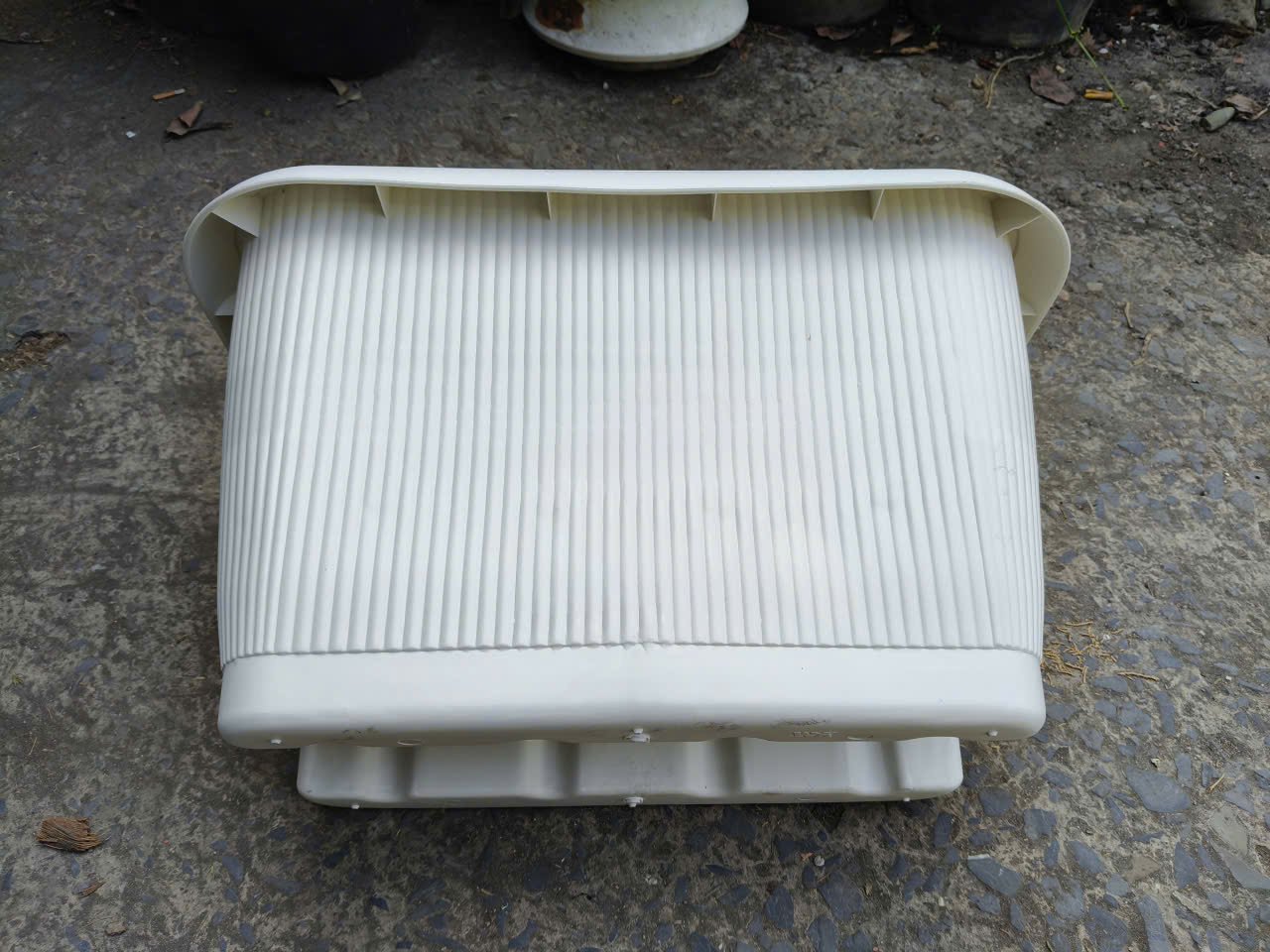 Chậu nhựa kẹp lan can hình chữ nhật