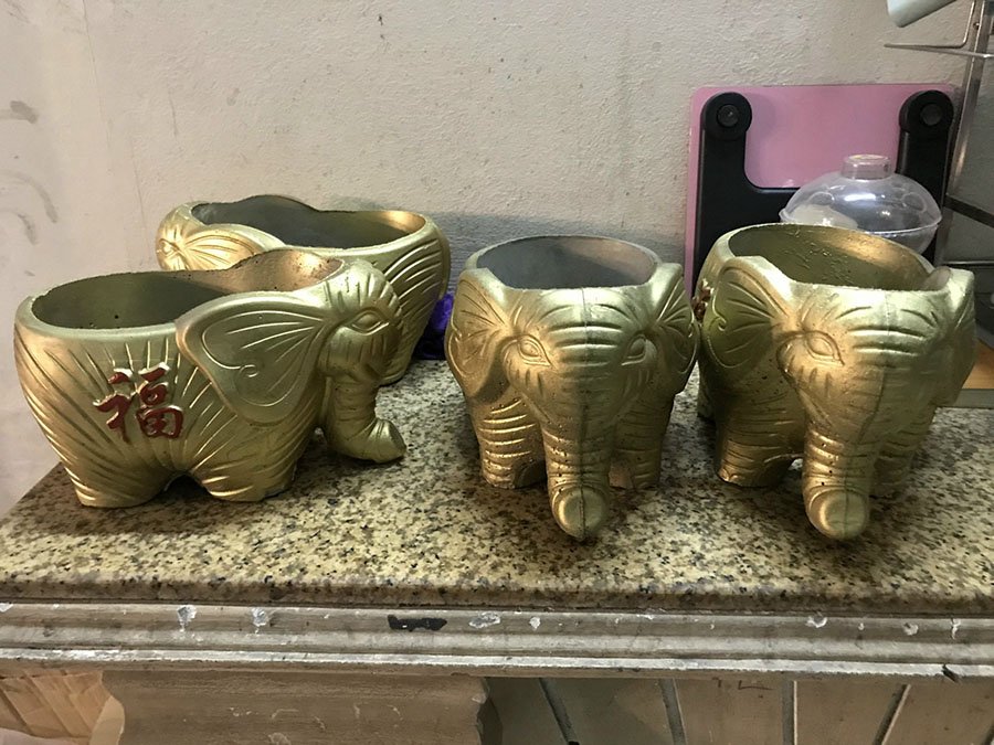 Chậu con voi vàng 3