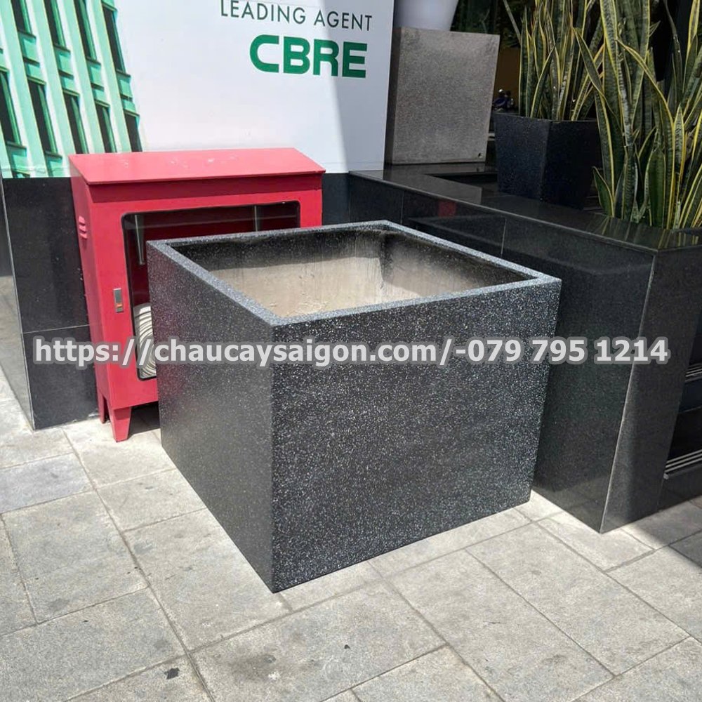 Chậu composite vuông lớn giả đá 2