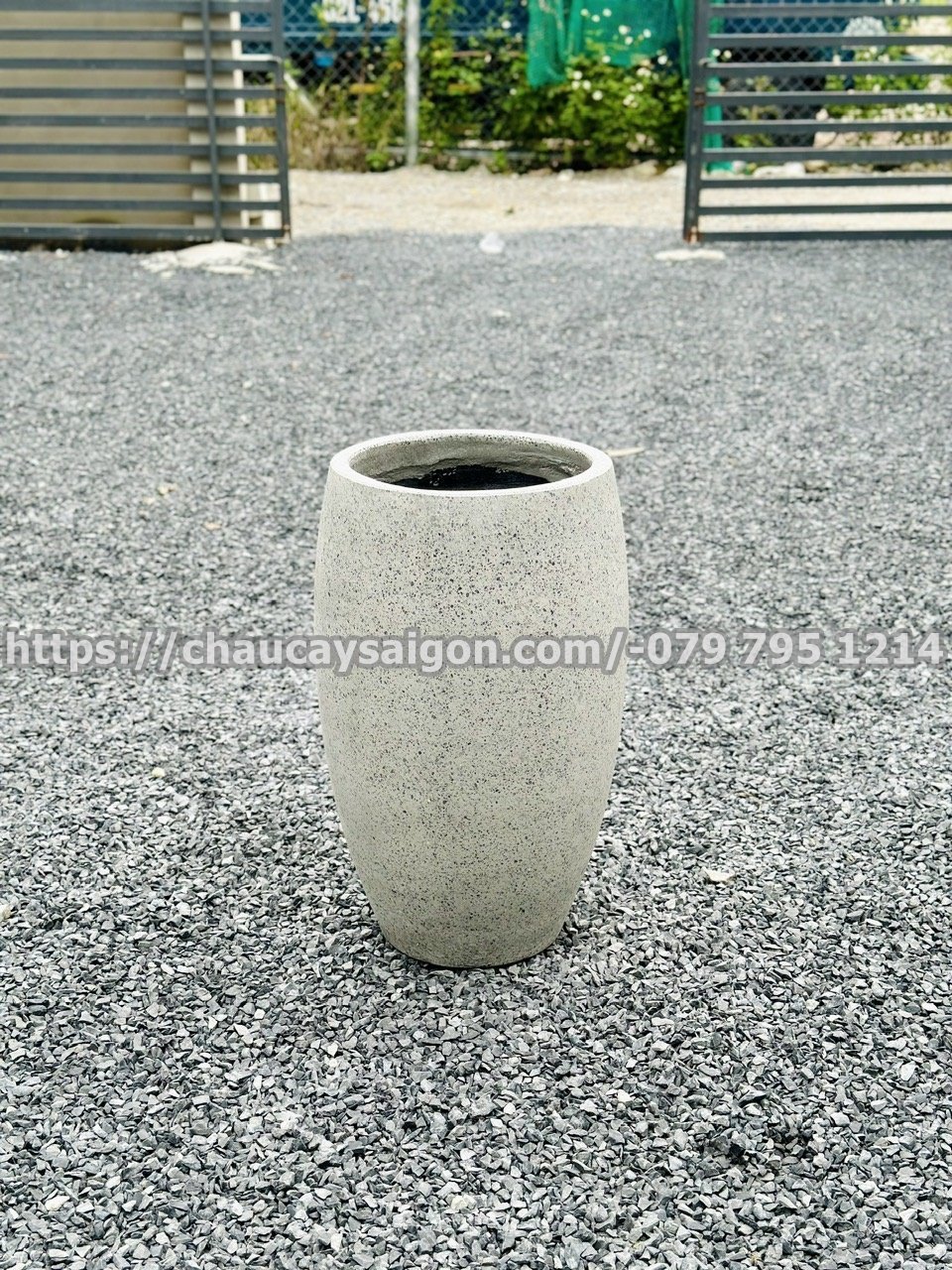 Chậu xi măng bầu dục 3