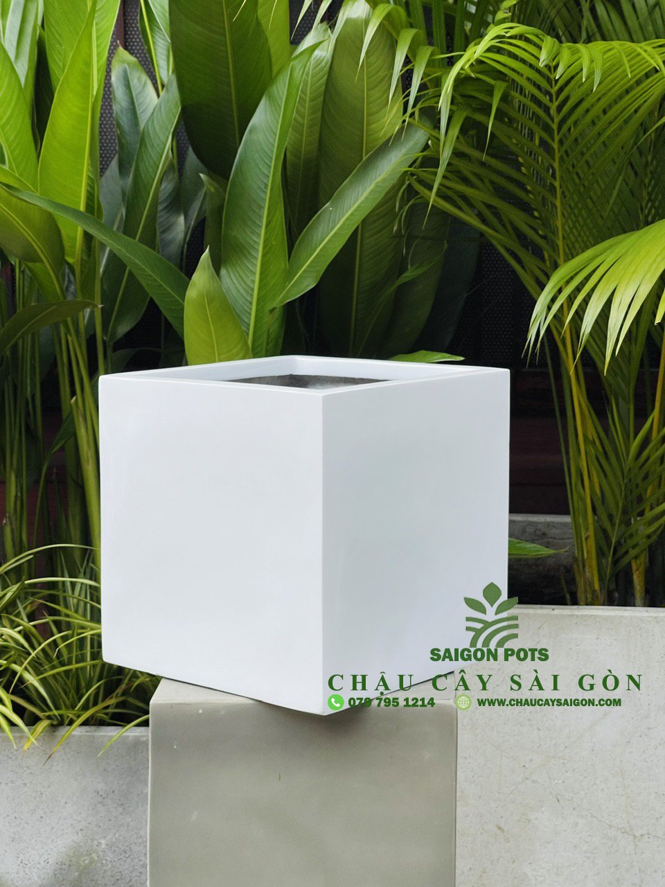 Chậu composite hình vuông