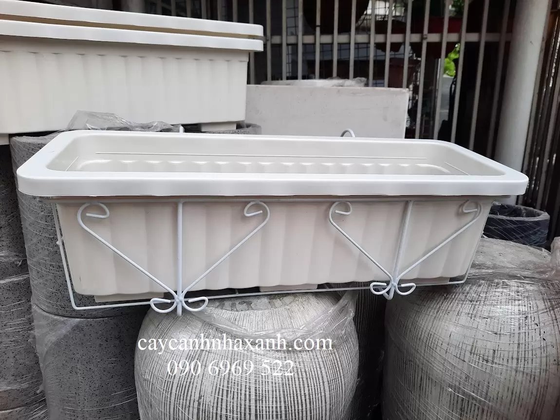 Chậu Nhựa Giỏ sắt 63 x 22 x 20