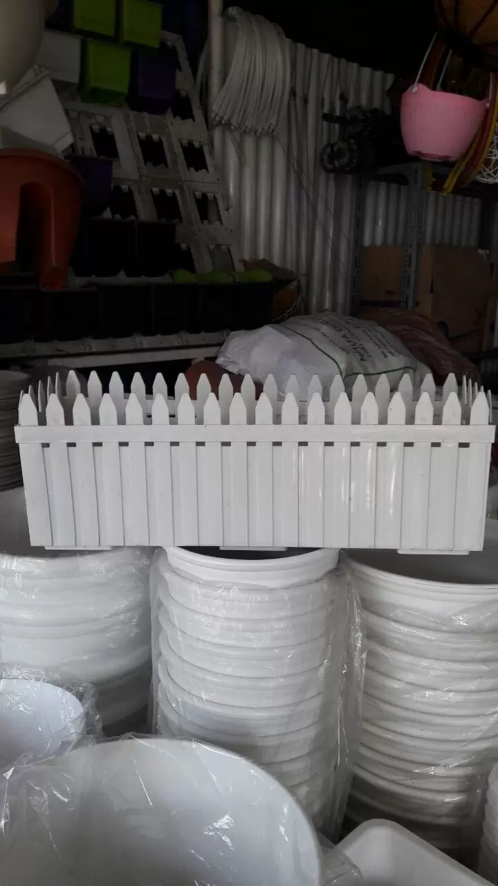 Chậu Nhựa hàng rào