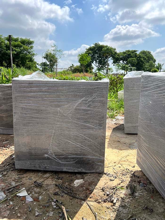 Chậu Xi Măng Đá Mài Vuông 60x60x60cm – Mẫu Chậu Lớn, Bền Chắc, Phù Hợp Trồng Cây Xanh Và Cây Ăn Quả 2